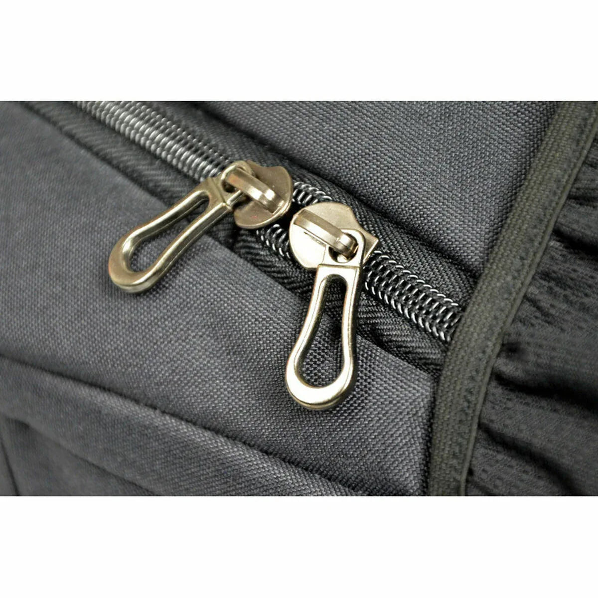 V4HDFAD689F664EAAD4BCF94FF41A84A165R7030415P10