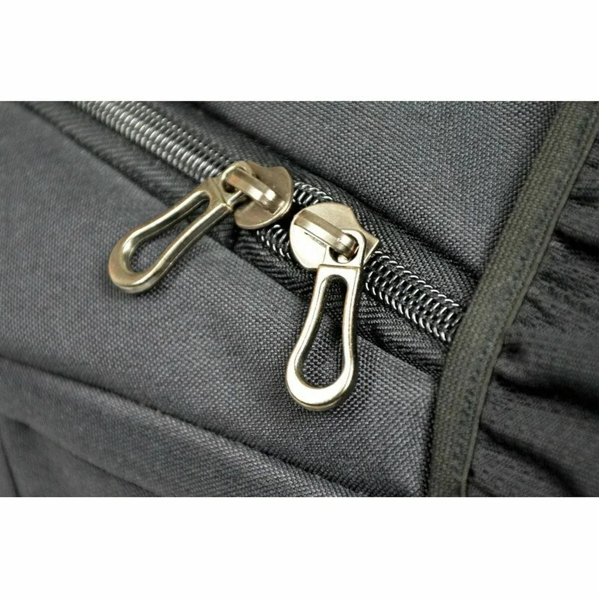 V4H89D087F0A17E67E3EB6E60EBADFA7D80R7030407P6