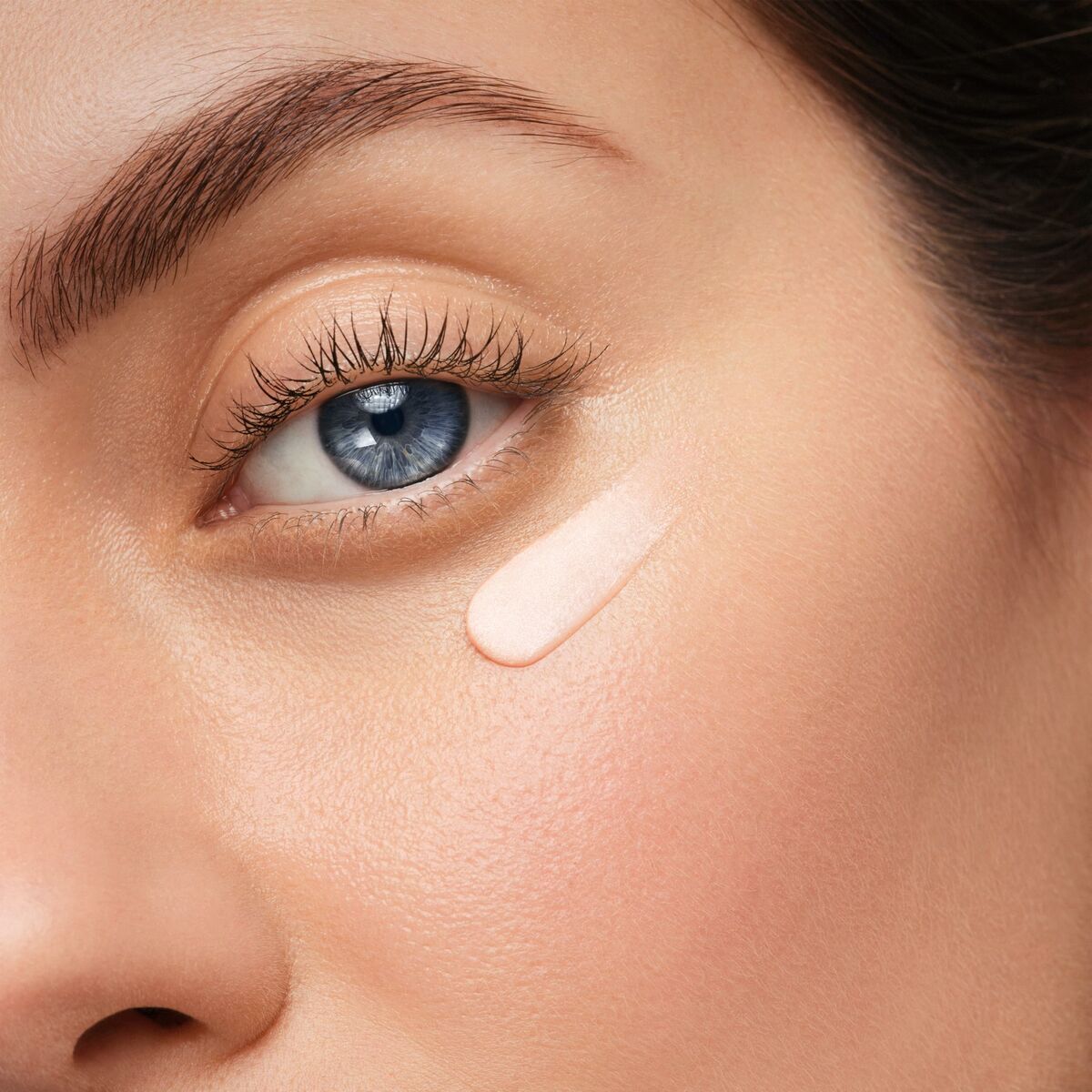 V2H94372F19028A275A8889D411B4D4849CR7815444P4