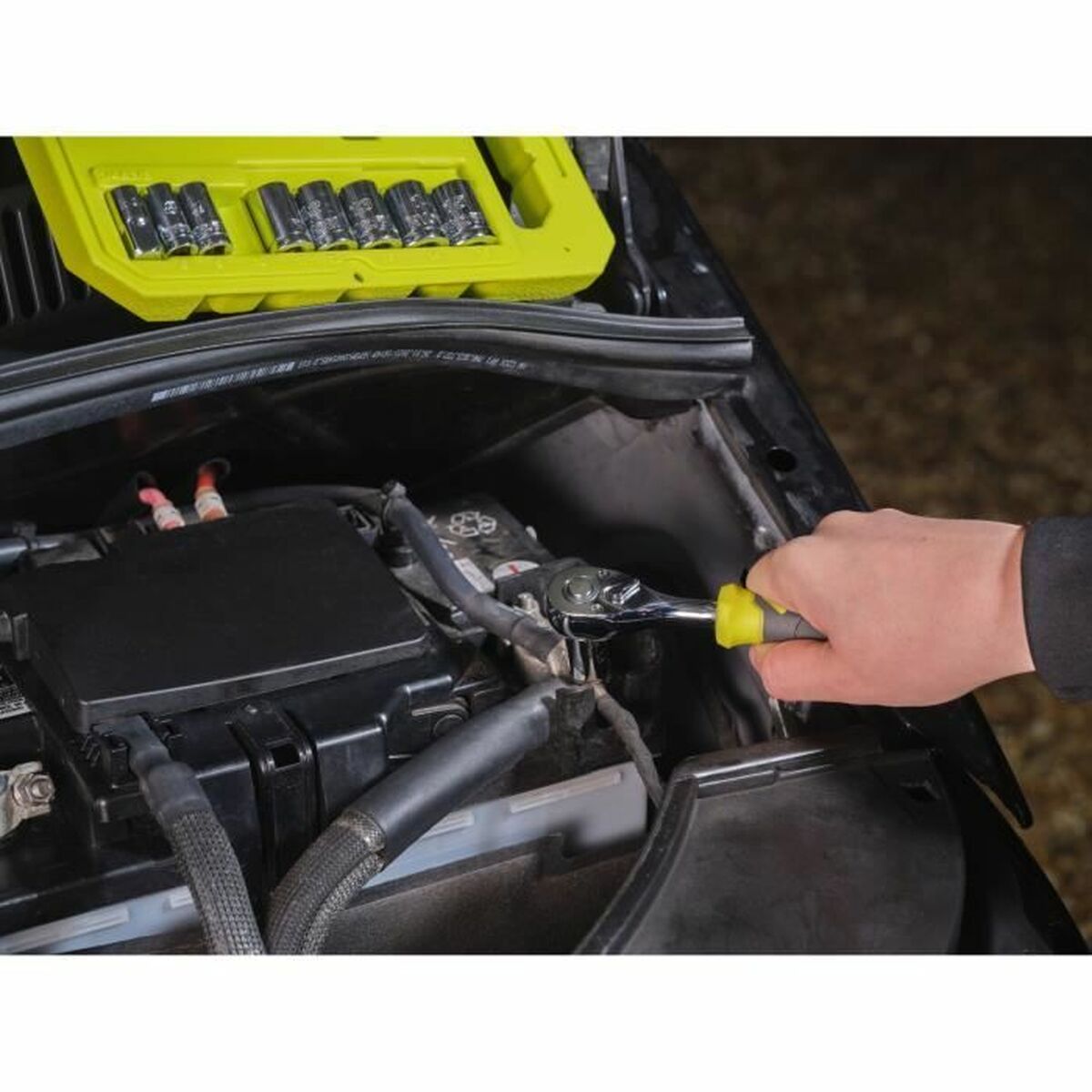 V7HEFAB6FFEF37A13EA5C7570783125809BR6447358P5