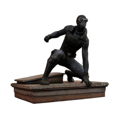Estatua Spiderman Traje Black Spiderman Marvel 18CM — image 1